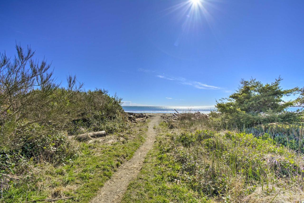 Ocean Shores Retreat With Porch And Canal Views! Kültér fotó