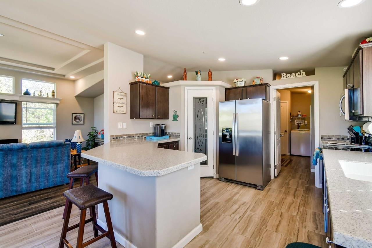 Ocean Shores Retreat With Porch And Canal Views! Kültér fotó