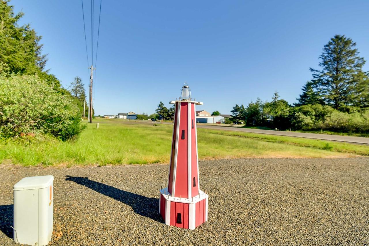 Ocean Shores Retreat With Porch And Canal Views! Kültér fotó