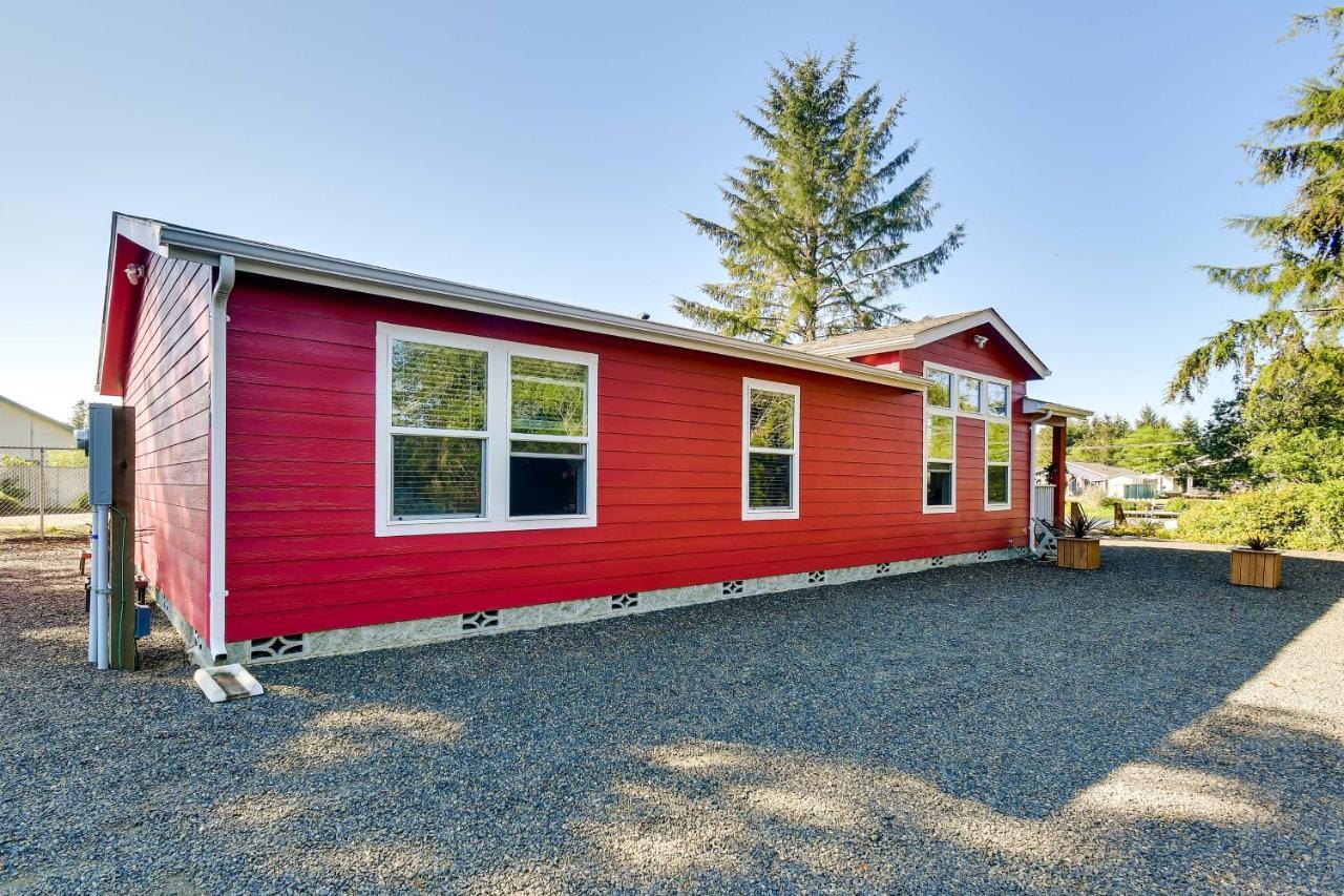 Ocean Shores Retreat With Porch And Canal Views! Kültér fotó