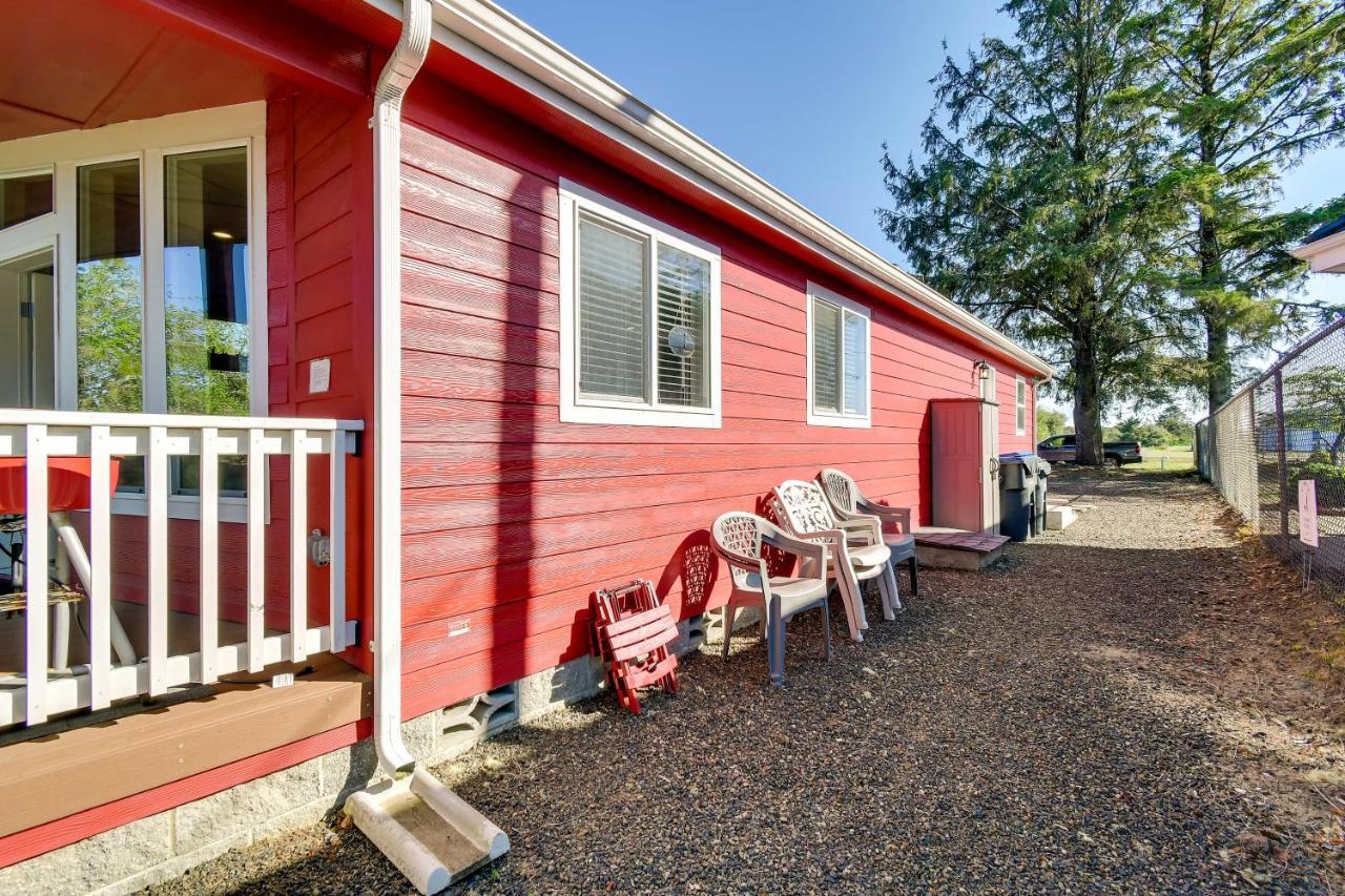 Ocean Shores Retreat With Porch And Canal Views! Kültér fotó